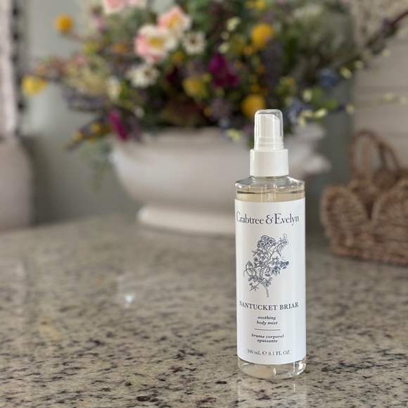 Crabtree & Evelyn Nantucket Briar Soothing Body Mist 8.1oz - Picture 5 of 5